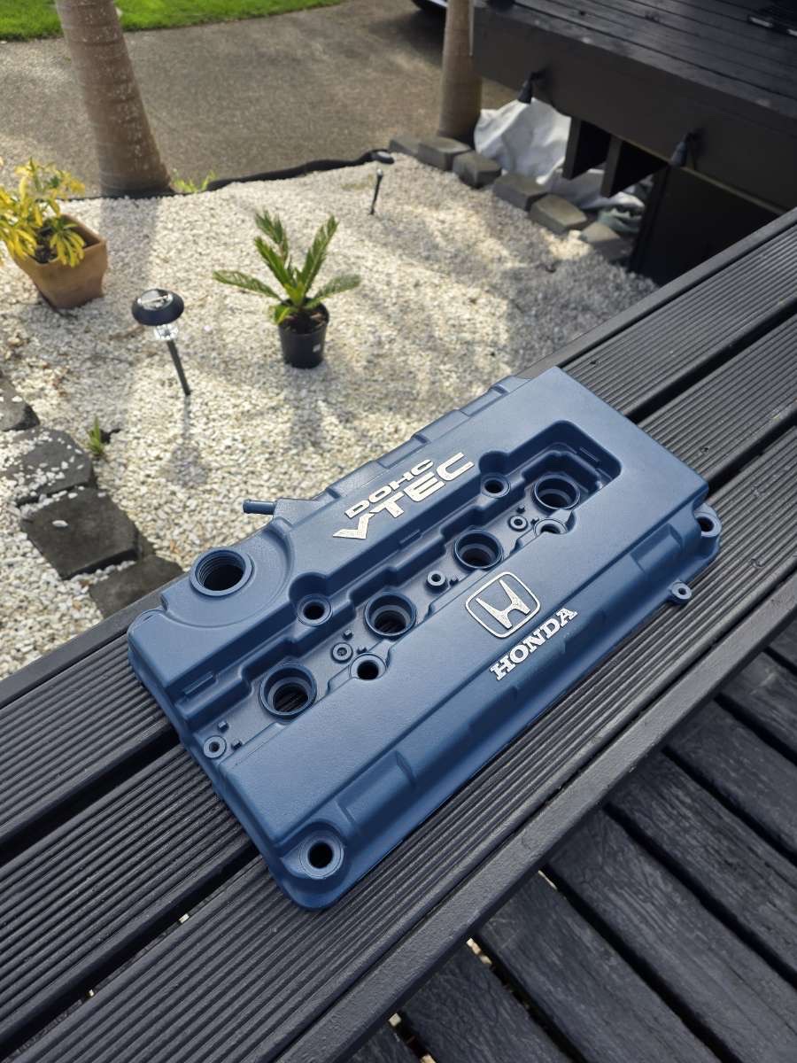 Blue powder coated rocker cover